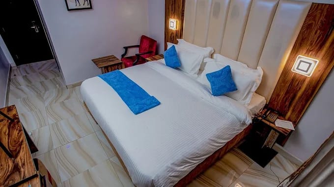 Deluxe Room 1