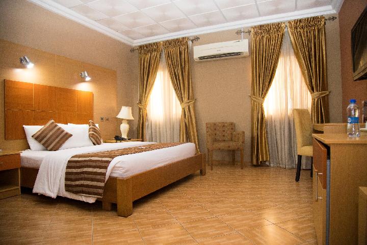 Ambassadorial Room 1