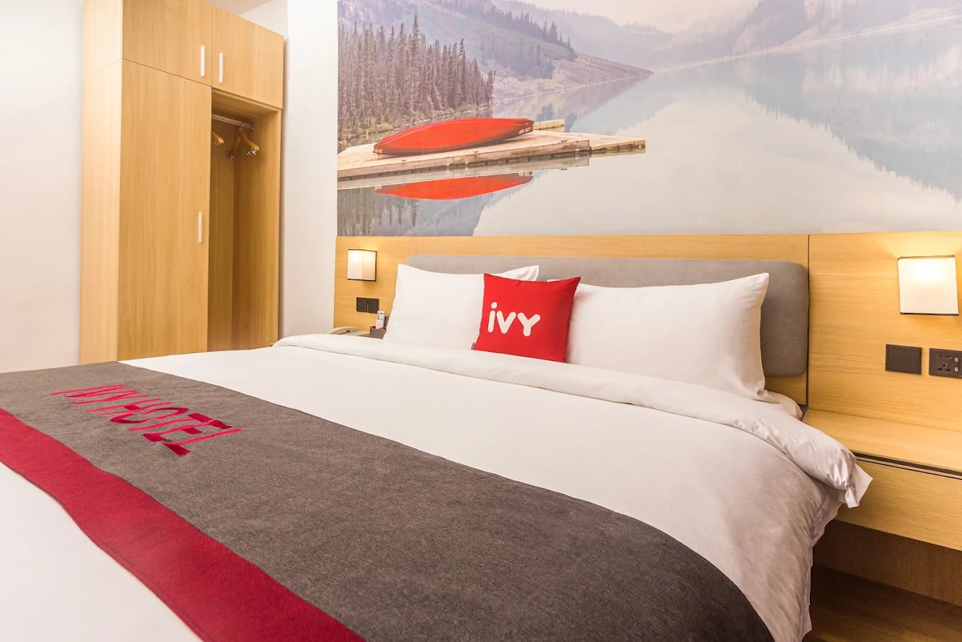 Deluxe Room 1