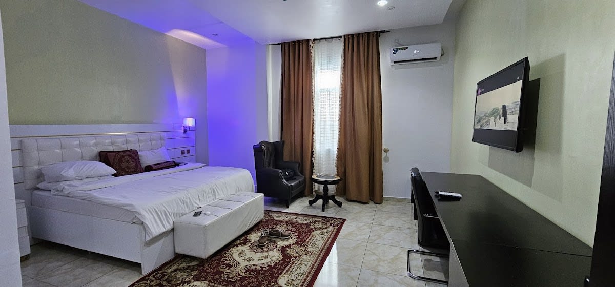 Mini Suites 1