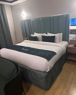 Juinor Executive Suite 1