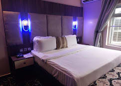 Deluxe Room 1