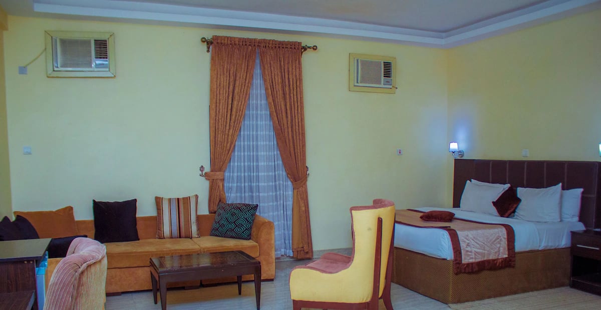 Diplomatic Suite 1