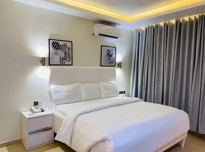 Master Suite 1