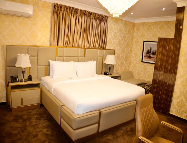 Super Luxury Room 1