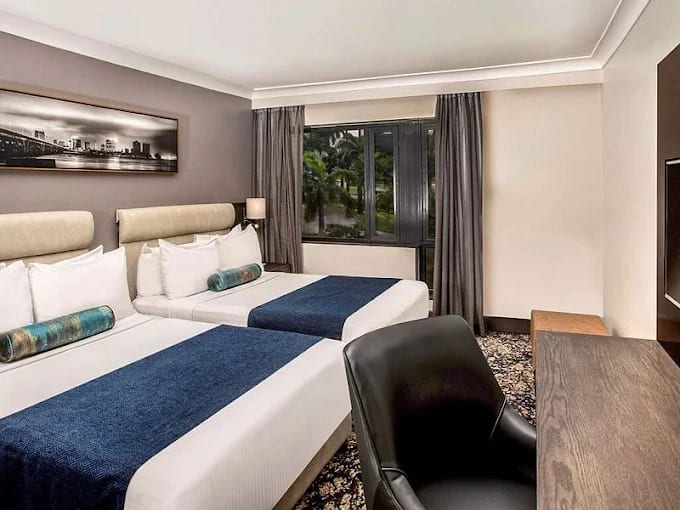 Standard room with 1 Queen bed 1