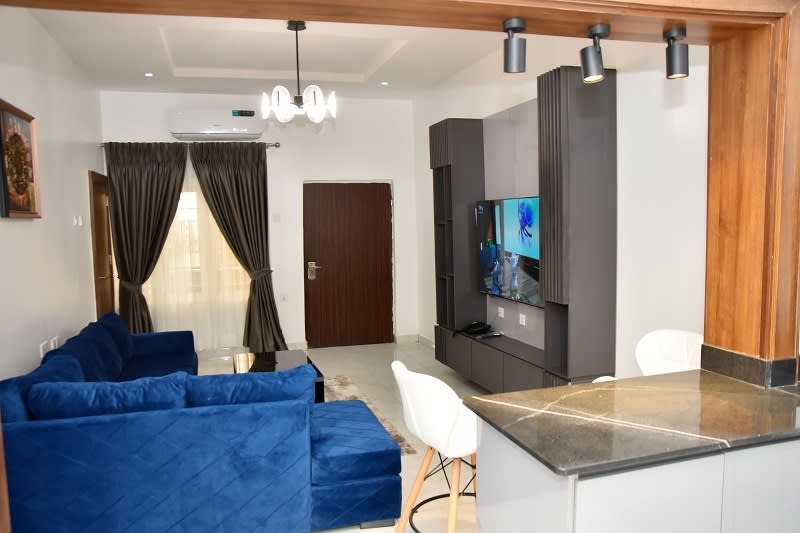 Deluxe One Bedroom 1