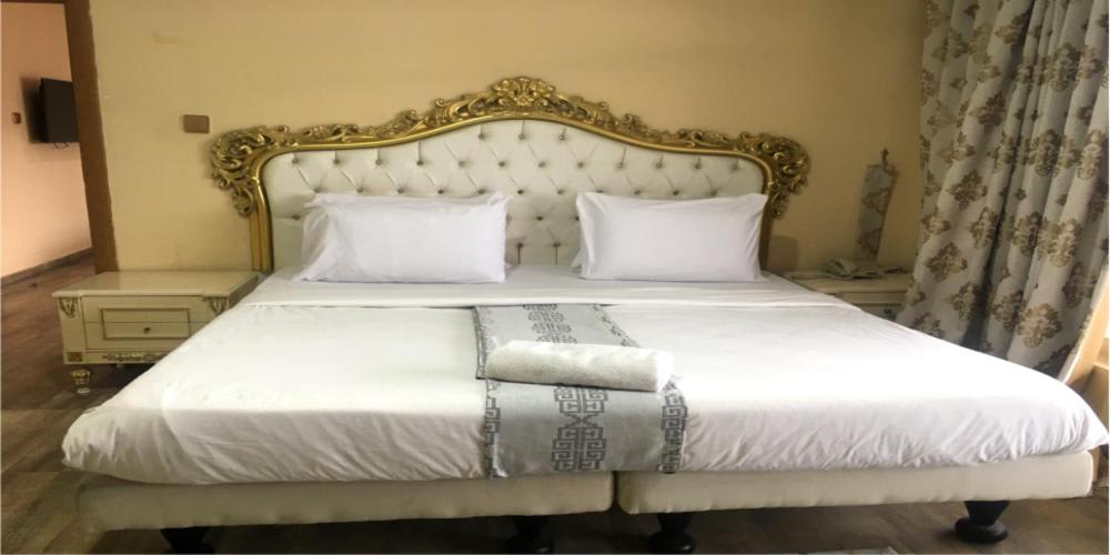 Diplomatic SuiteDiplomatic Suite 1