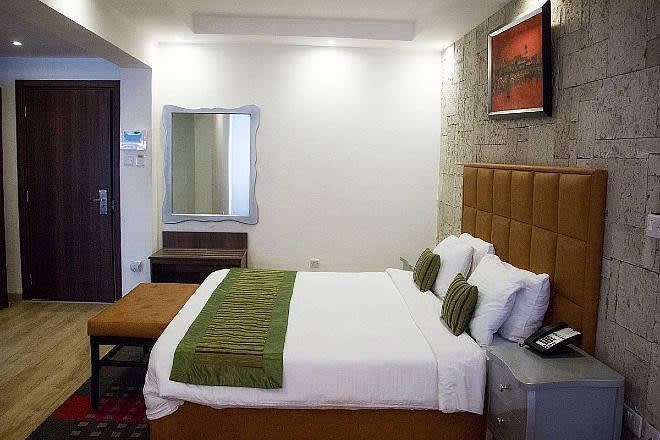 Deluxe Rooom 1