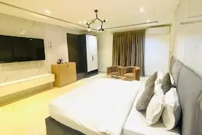 Ambassadorial Suite 1
