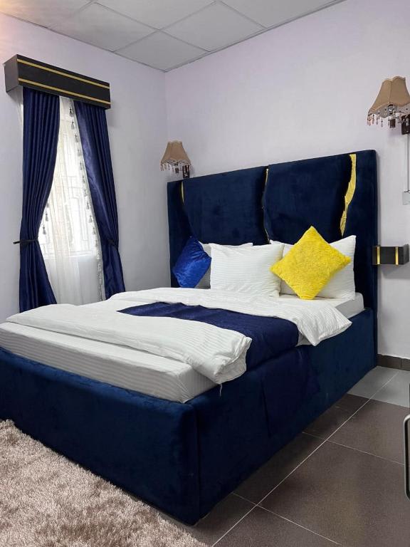 Executive Suite Apartment Bed Only 1