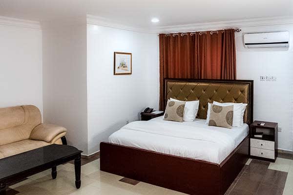 Prestige Executive 1