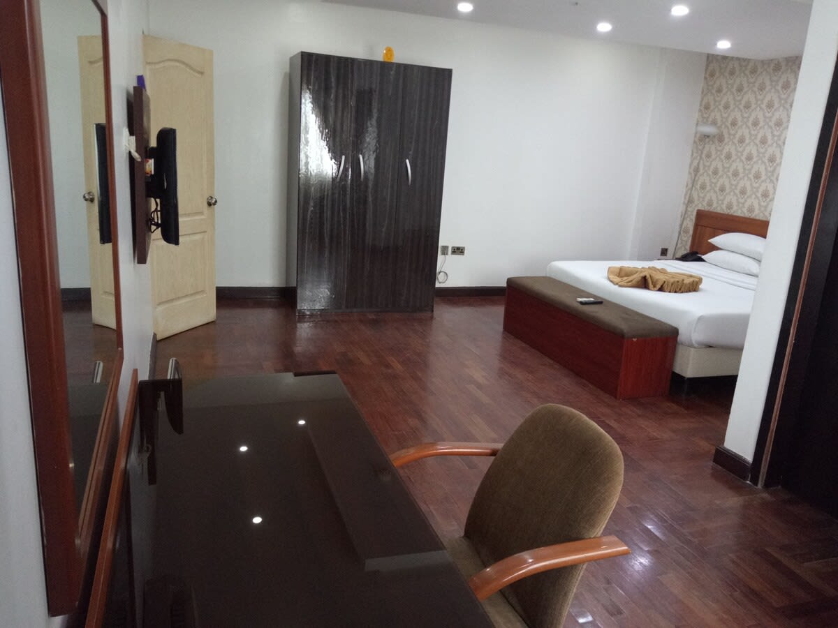Apartment 4 1