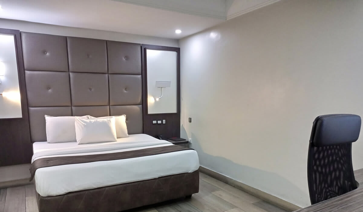 Deluxe Room 1