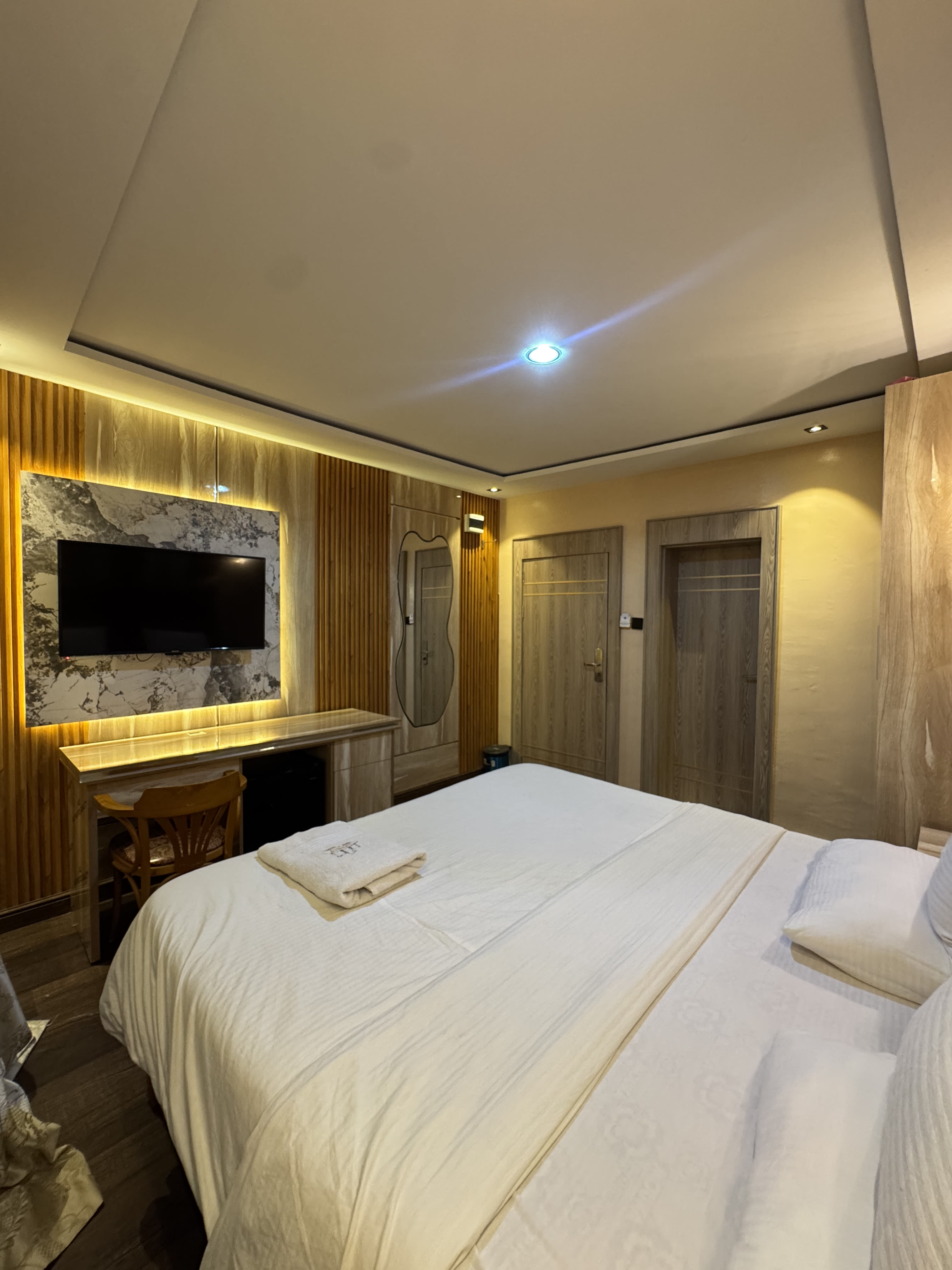 Executive Rooms 1