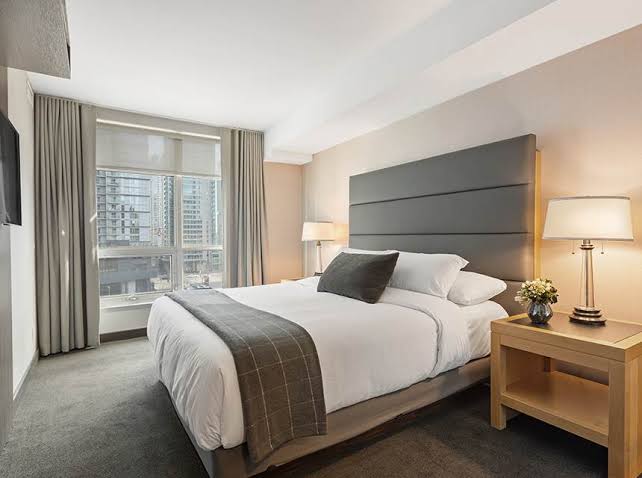 Executive Business Suite with Balcony 1