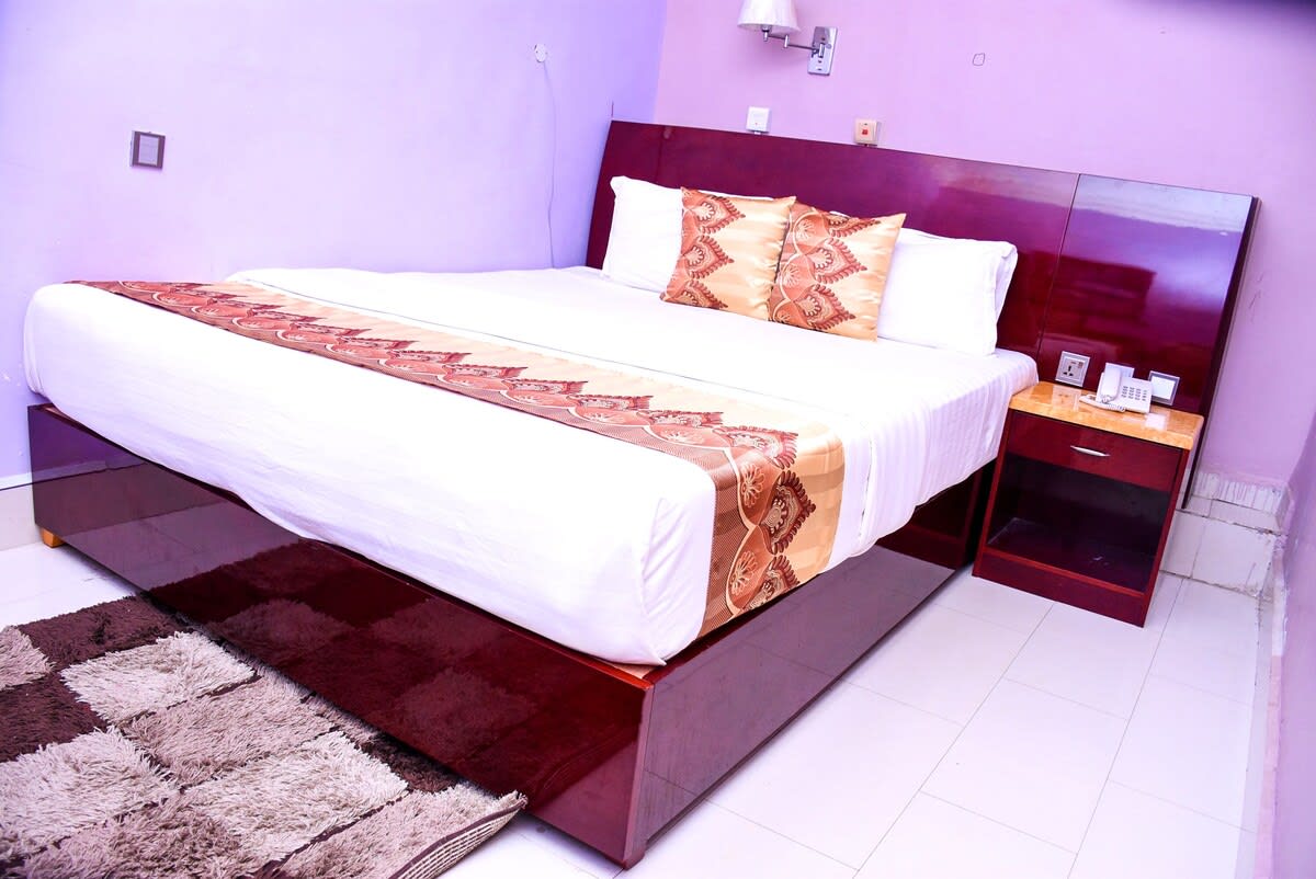 Executive Suite 1