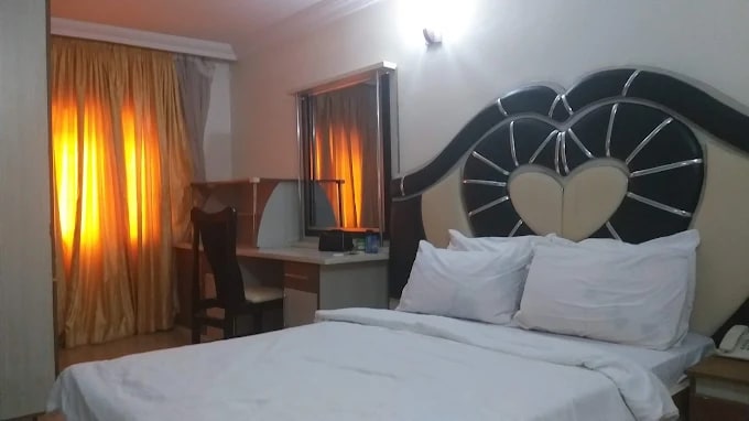 Classic Room 1