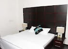 Royale Room 1