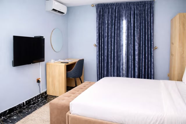 Acacia Room 1
