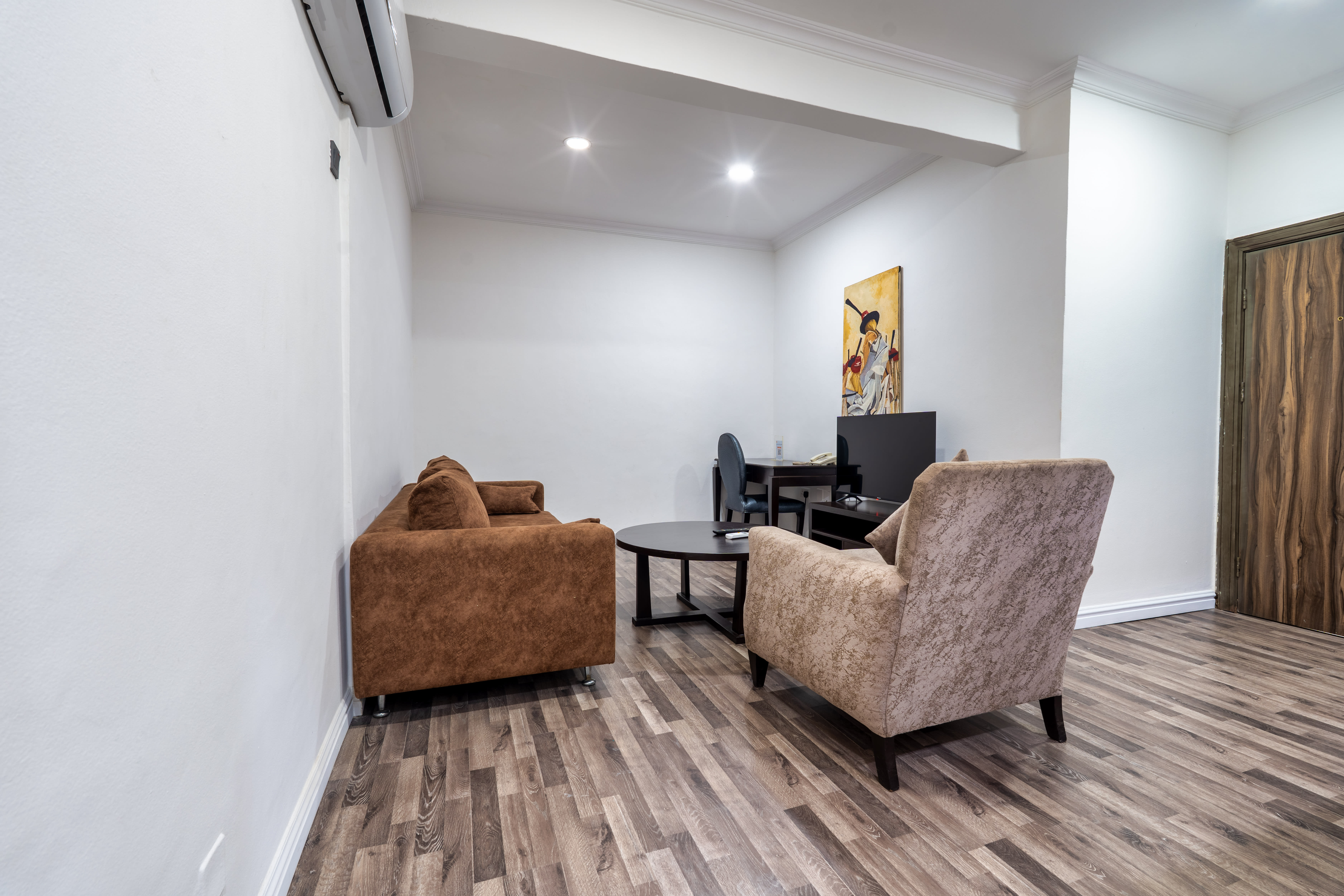 Suite 1