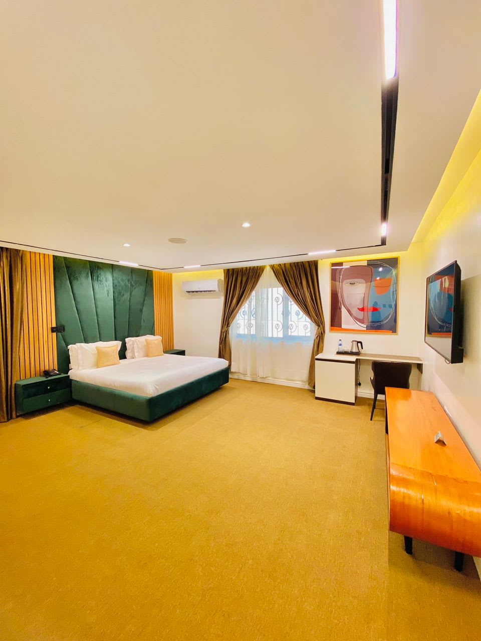 Suite 1