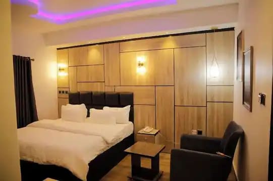 Suite 1