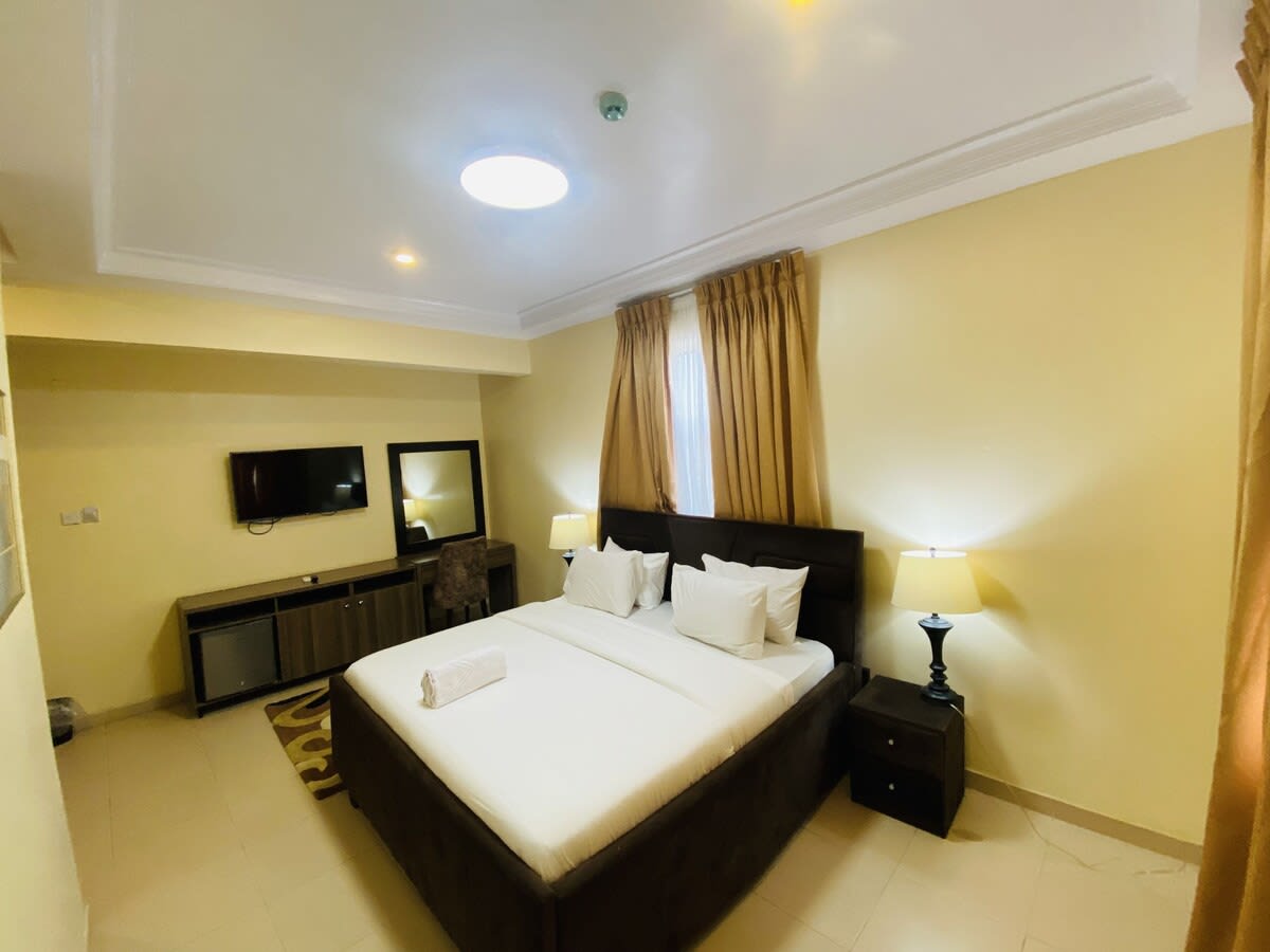 Diplomatic Suite 1