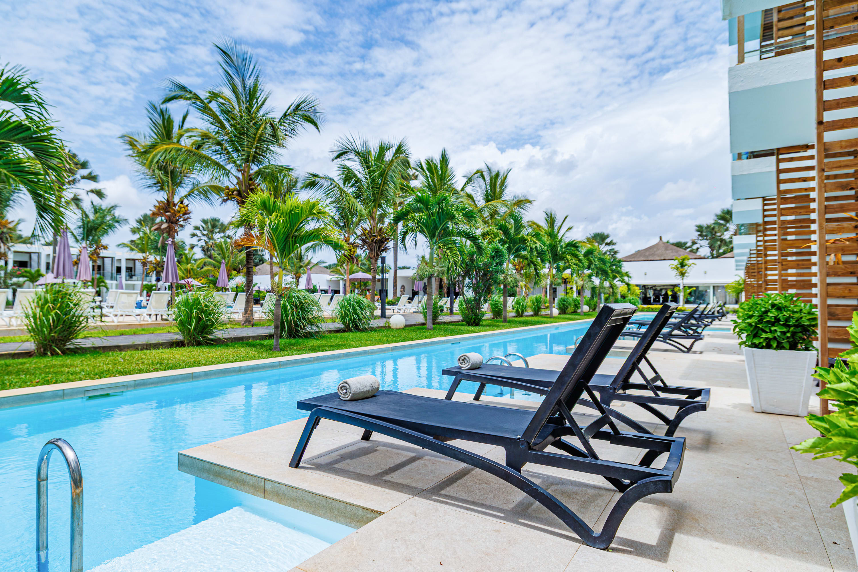 Swim-up pool view 1