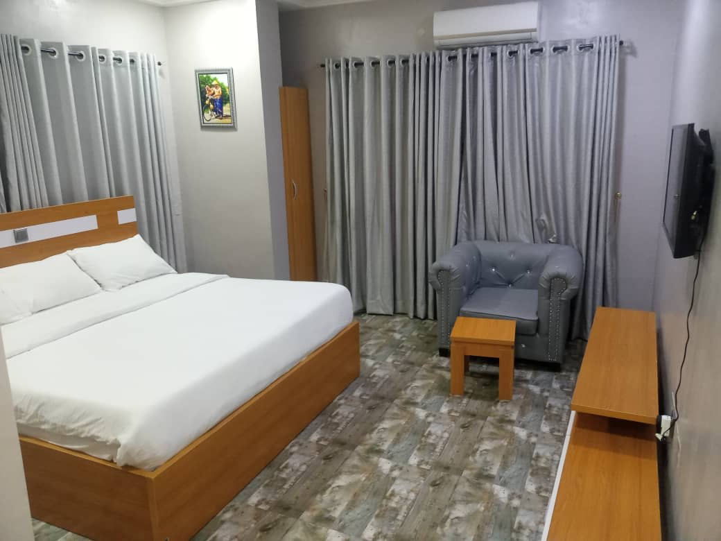Deluxe Famlly Room 1