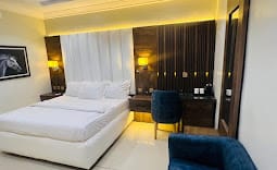 Deluxe Room 1