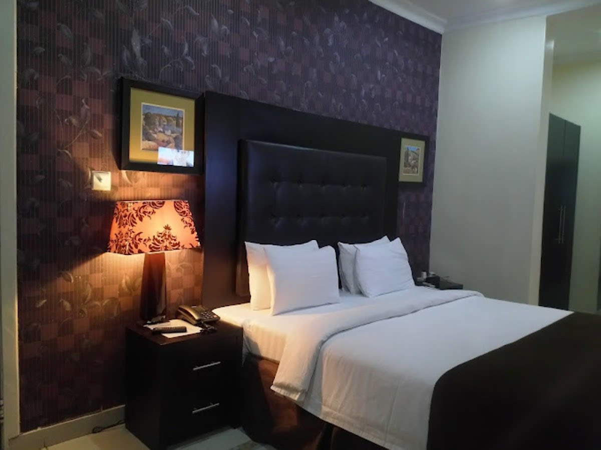 Deluxe Room -Main building 1