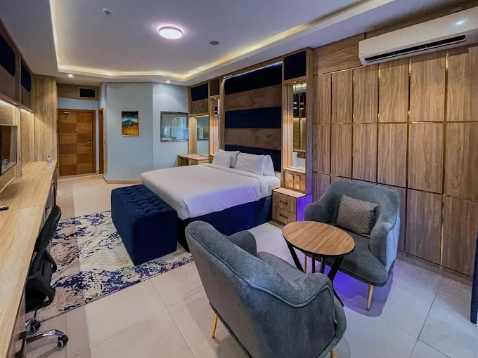 Prestige Suite 1