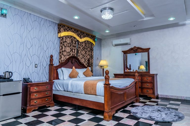 King Suites 1