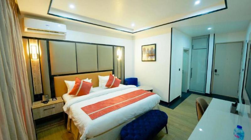 Executive Room 1