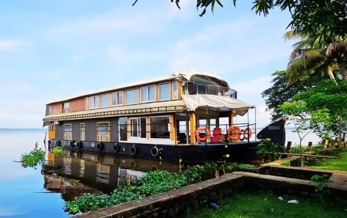 Private Luxury boat house in Alleppey