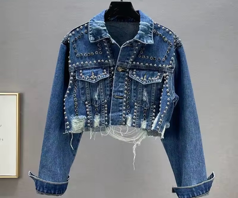 Chaqueta Romina Remaches y cristales
