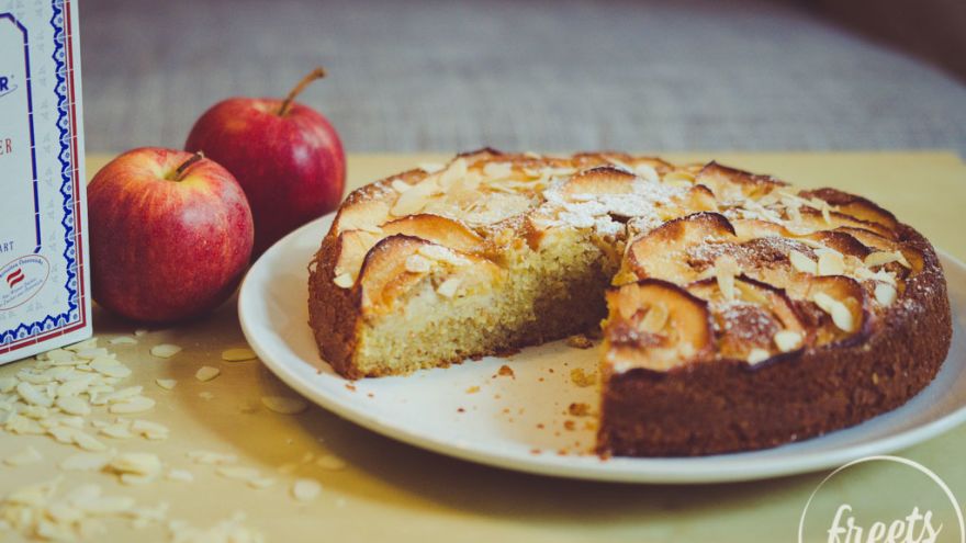 Apfelkuchen mit Gries