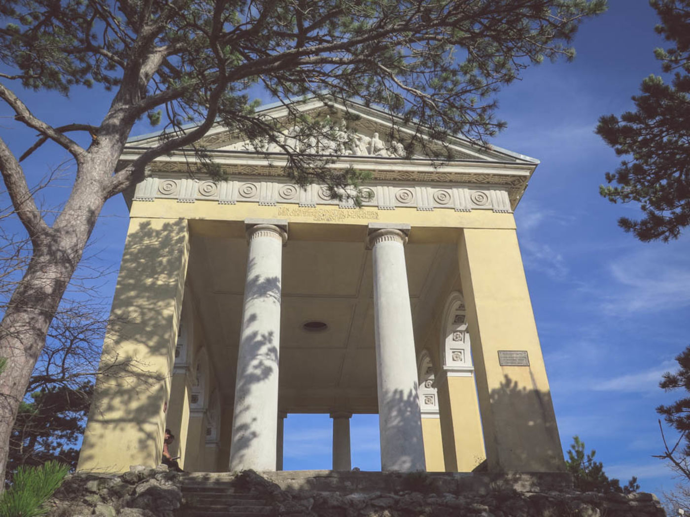 Husarentempel Mödling, Naturpark Föhrenberge