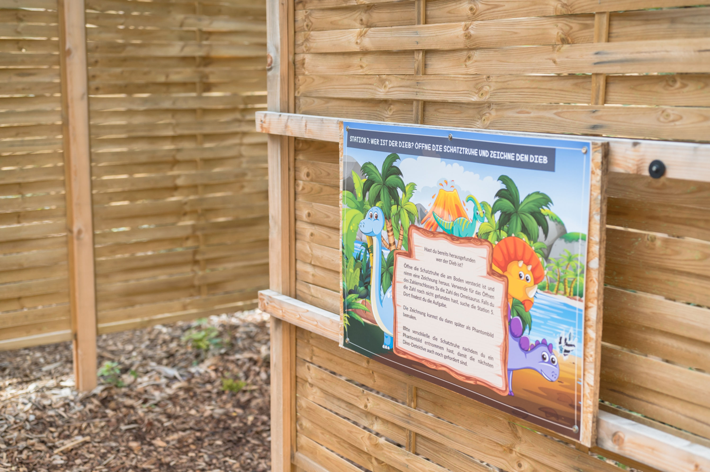 Labyrinth mit Schatzsuche im Dinopark Tattendorf