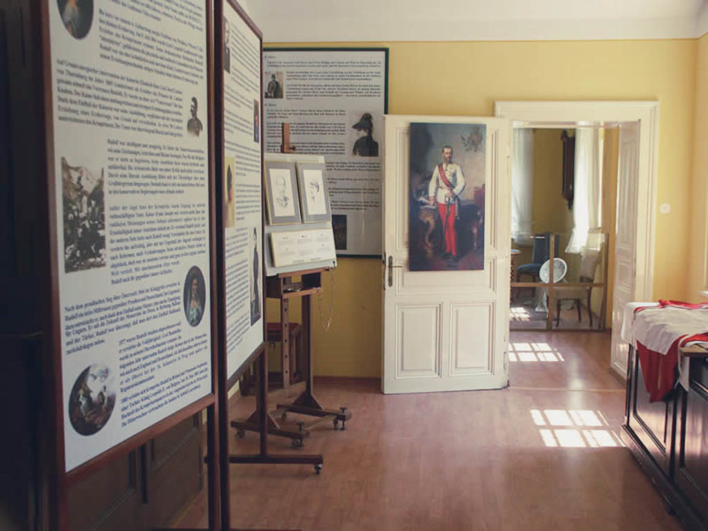 Ausstellungsraum im Jagdschloss Mayerling