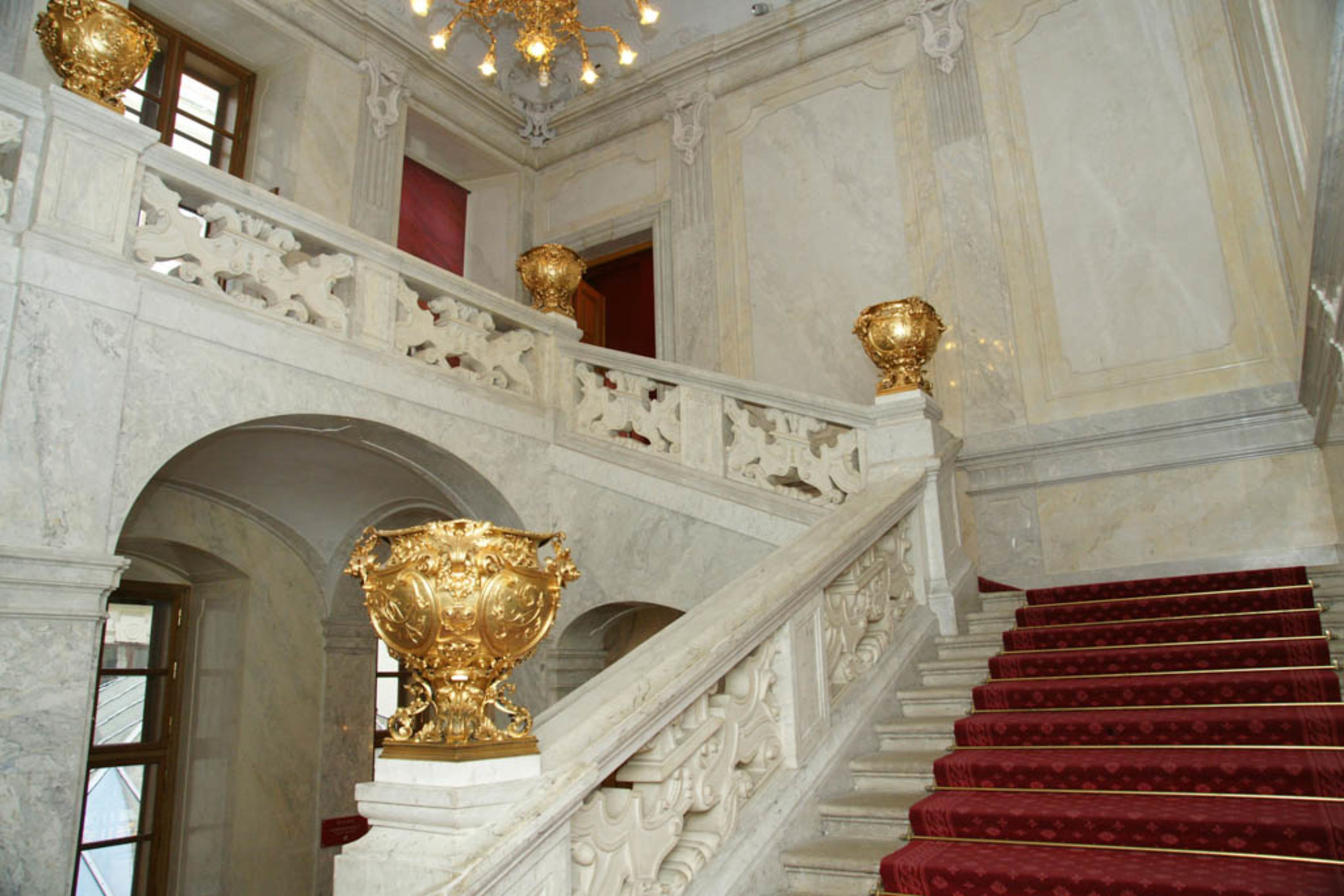 Kaiserstiege im Sisi Museum in der Hofburg
