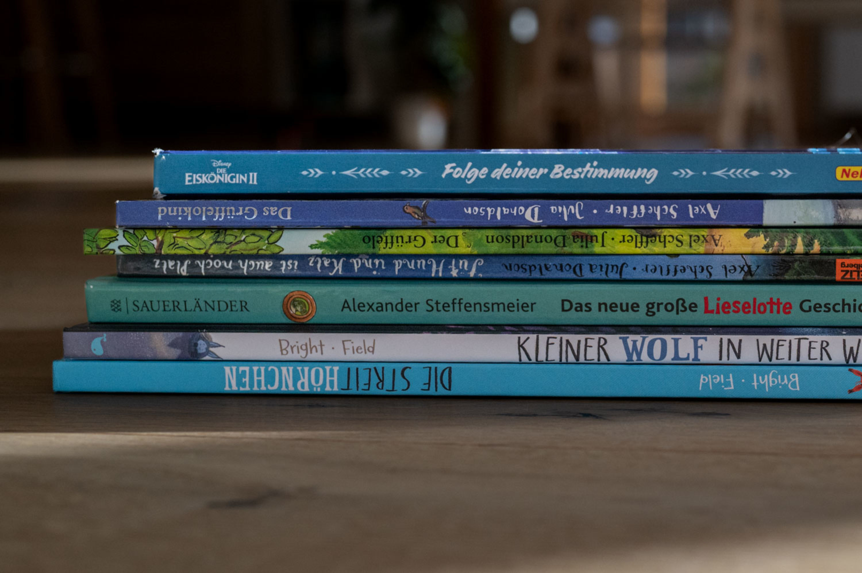 Stapel Bücher für Kinder