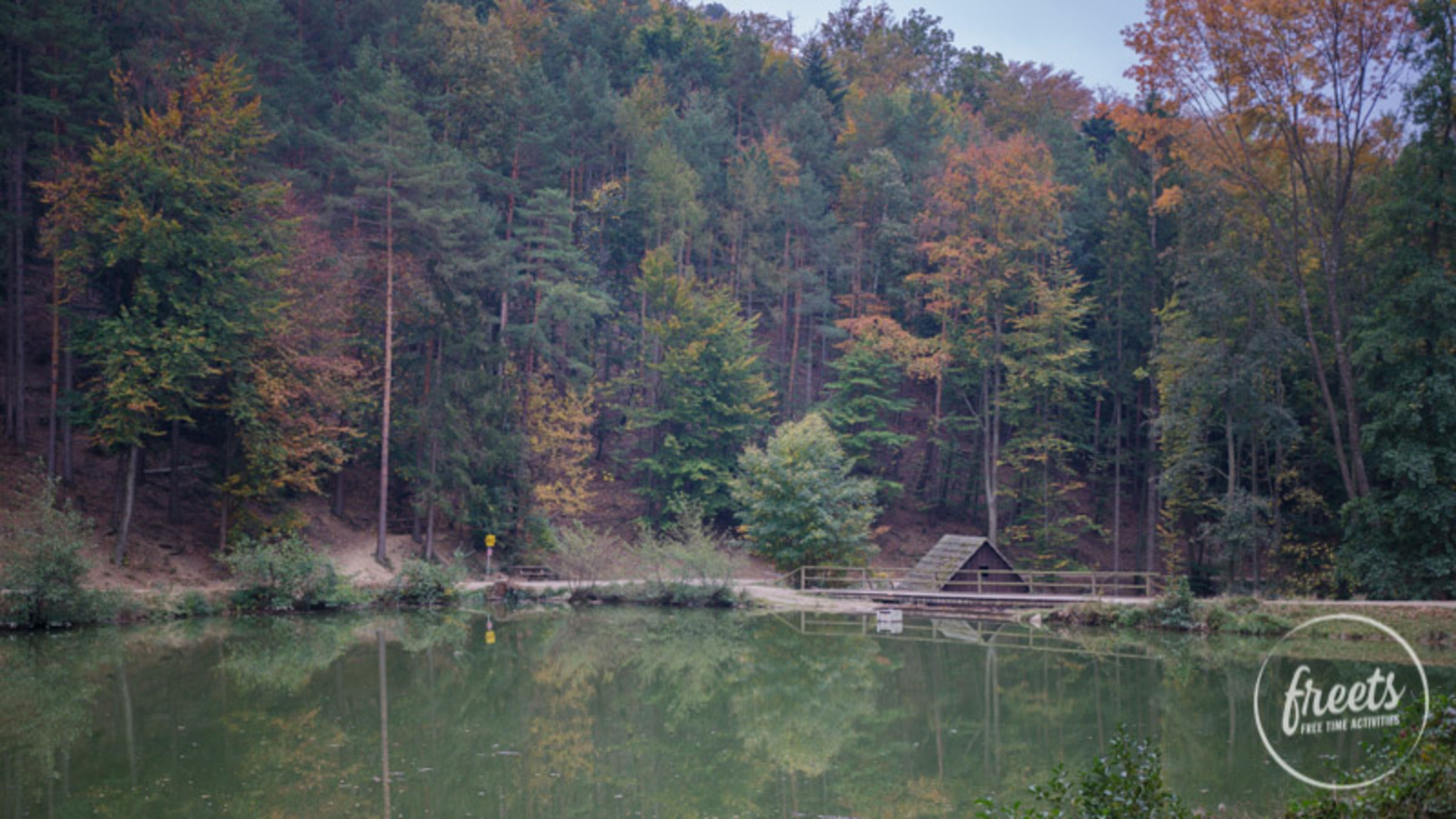 Naturpark Sparbach, Lenauteich Teil des Lenauteichs im Herbst, Naturpark Sparbach