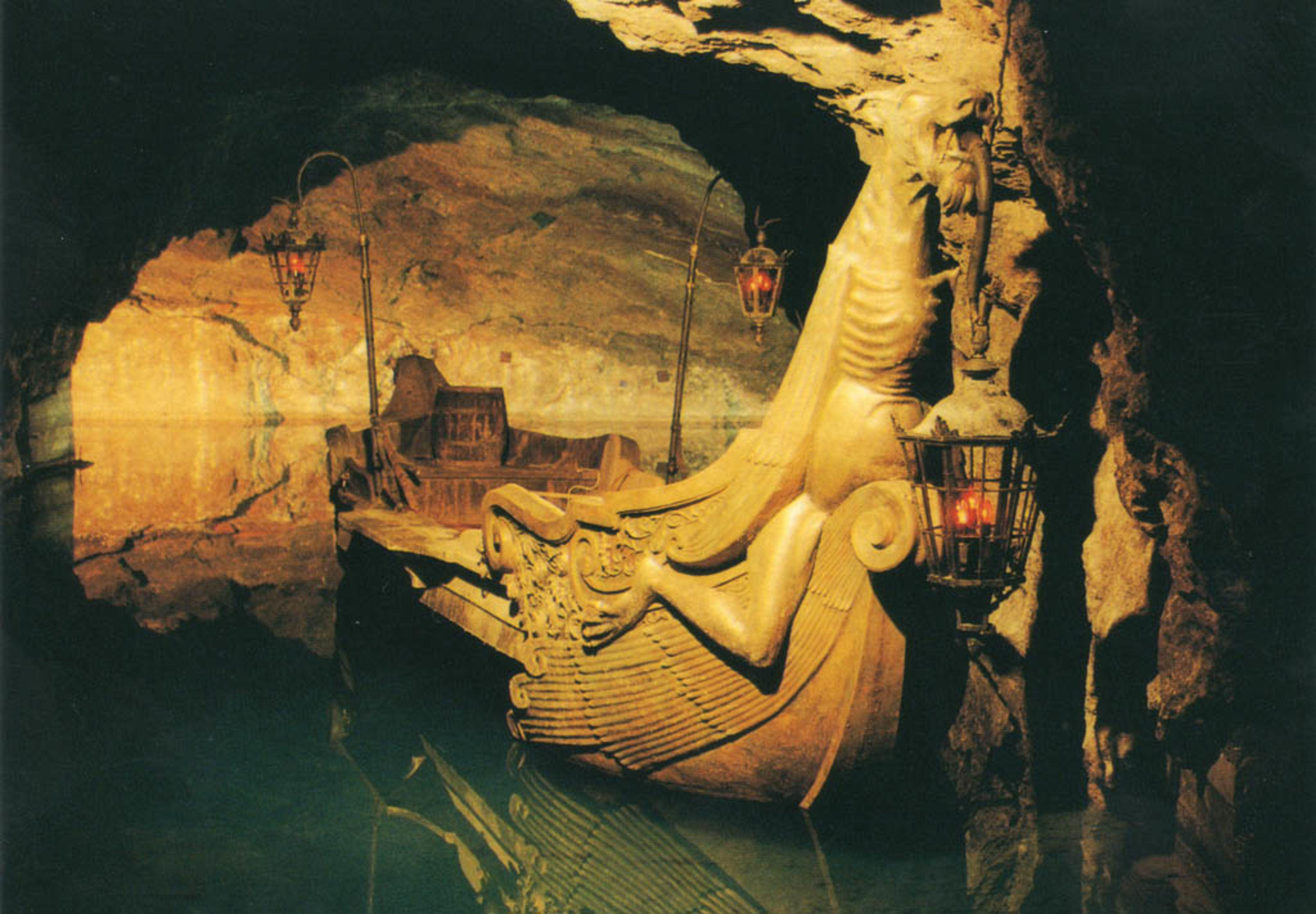 Drachenboot Seegrotte Hinterbrühl