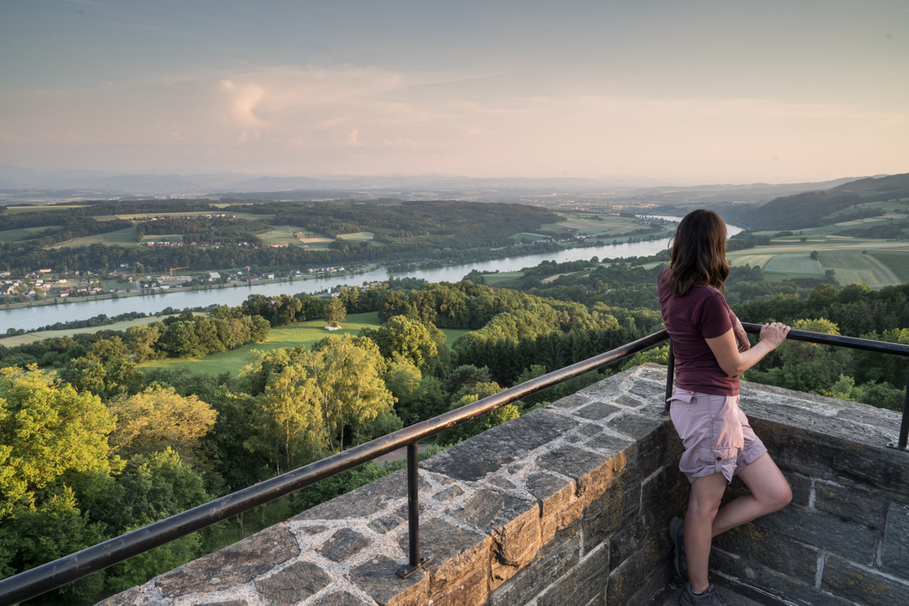 Aussicht genießen von der Basilika Maria Taferl, Endpunkt des Lebenswegs zwischen Artstetten und Taferl