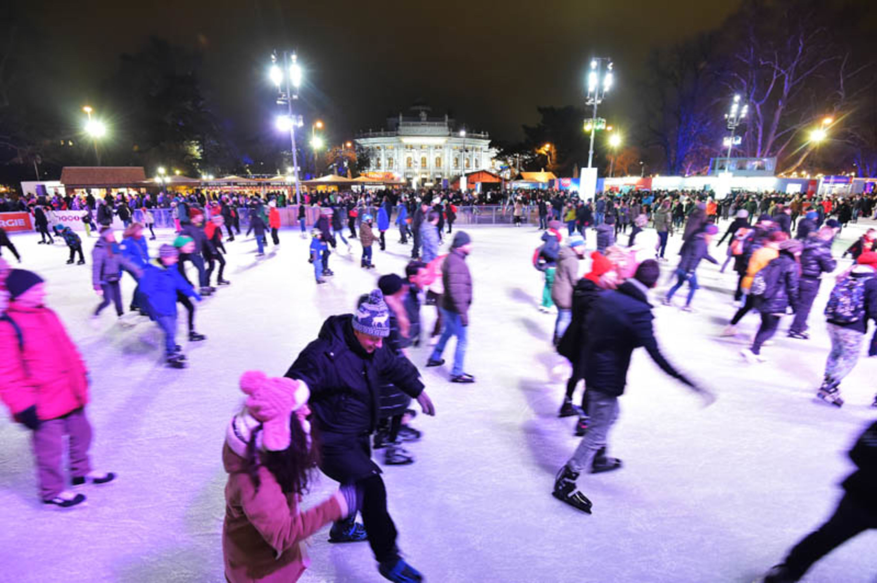 Eistraum Wien, Eisläufer am Rathausplatz