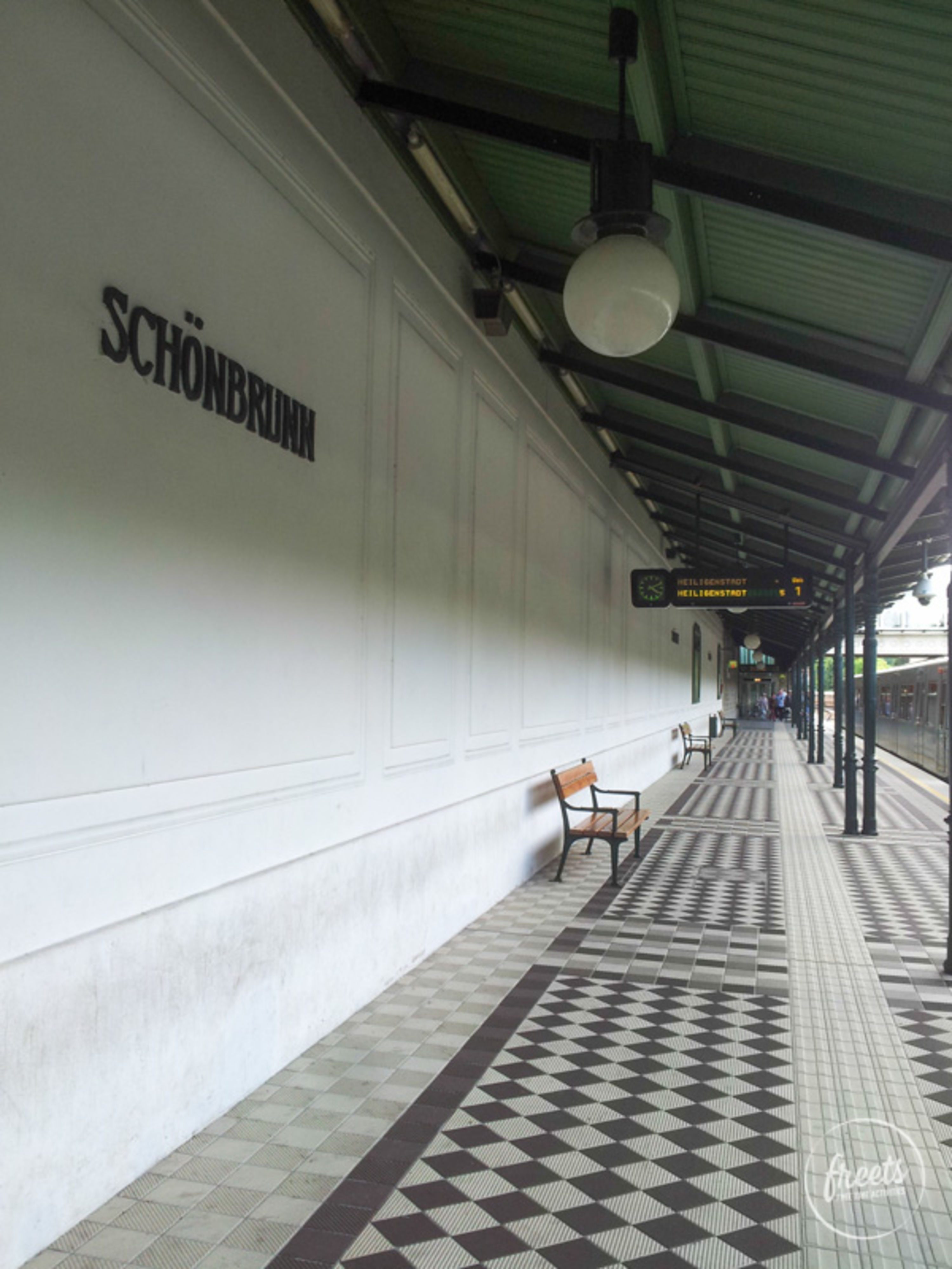 Einblick in die Stadtbahnstation Schönbrunn, Otto Wagner