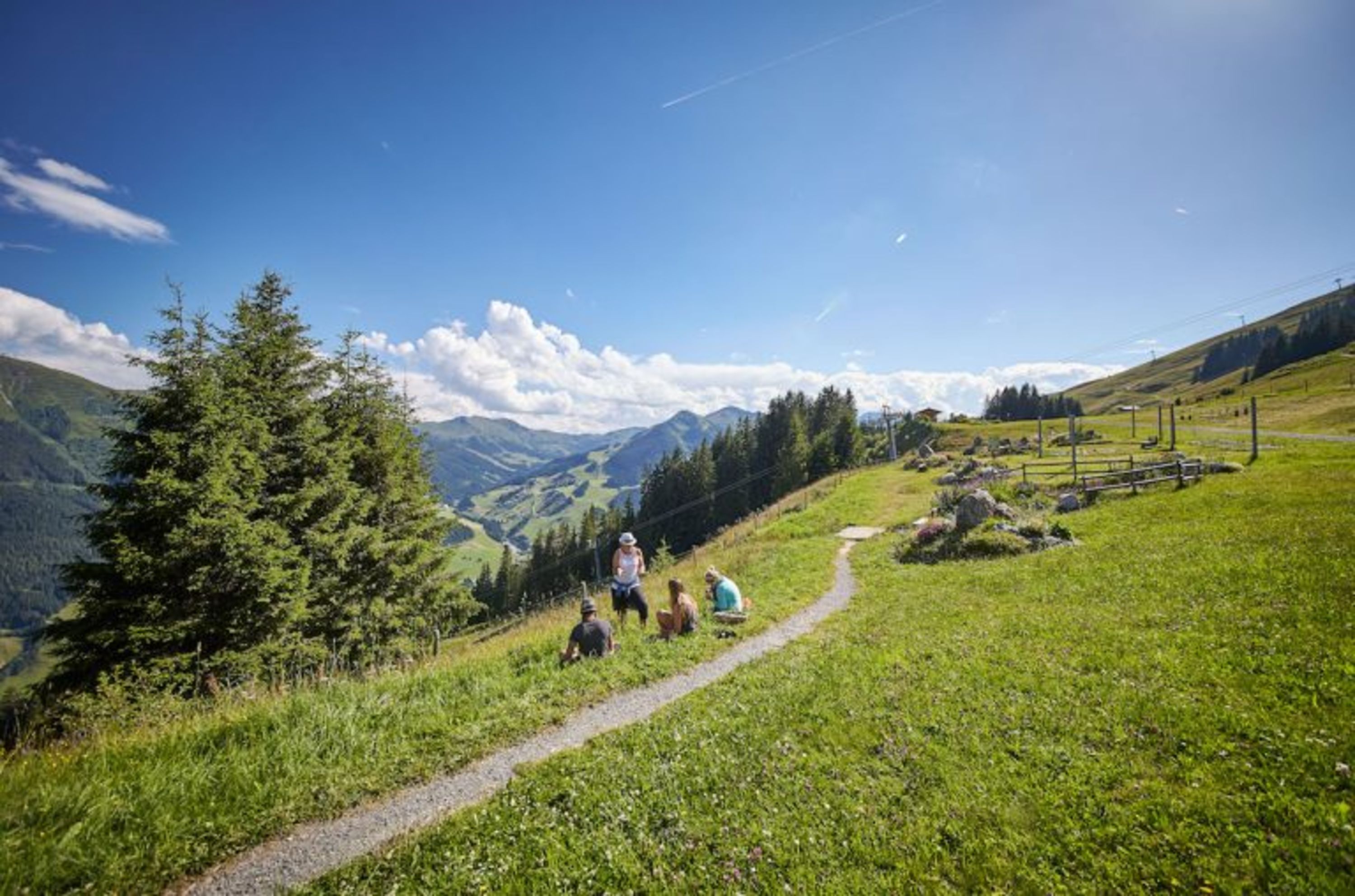 Menschen auf der Reiter Alm Salzburg