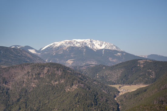 Blick vom Gösing auf den Schneeberg